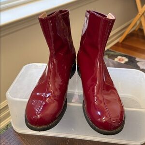 Stuart Weitzman EasyOn Patent Leather Ankle Boot Cranberry Sleek Simple Hot  6.5